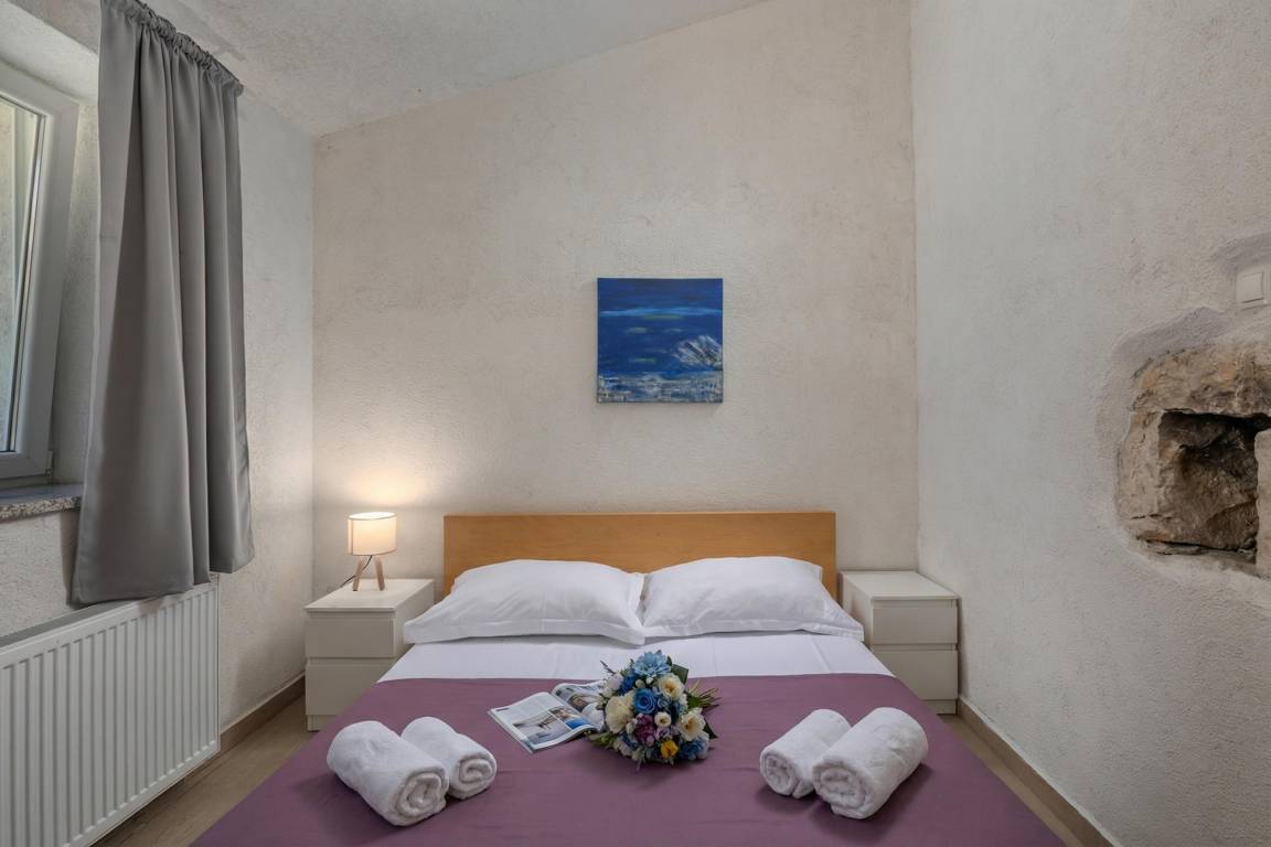 Schlafzimmer 4